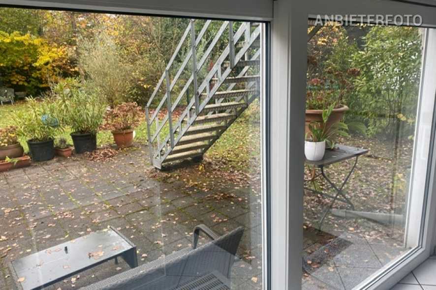 Furnished apartment with terrace in Cologne-Riehl