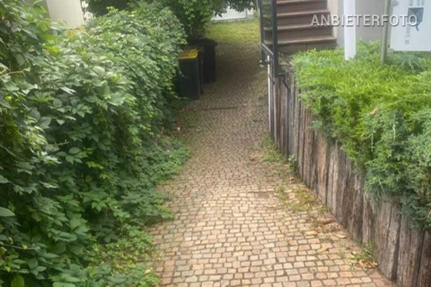 Furnished apartment with terrace in Cologne-Riehl