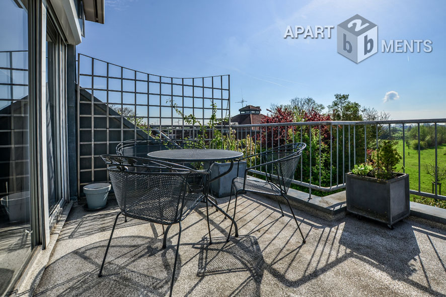 Möblierte Maisonette mit Dachterrasse im Blumenviertel in Hürth