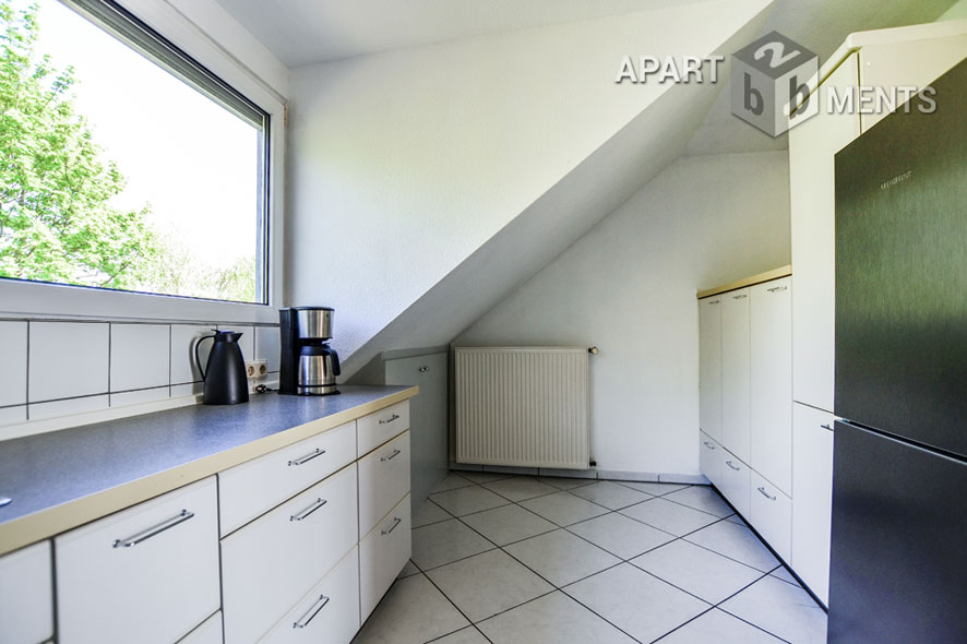 Möblierte Maisonette mit Dachterrasse im Blumenviertel in Hürth