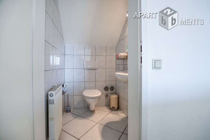 Möblierte Maisonette mit Dachterrasse im Blumenviertel in Hürth