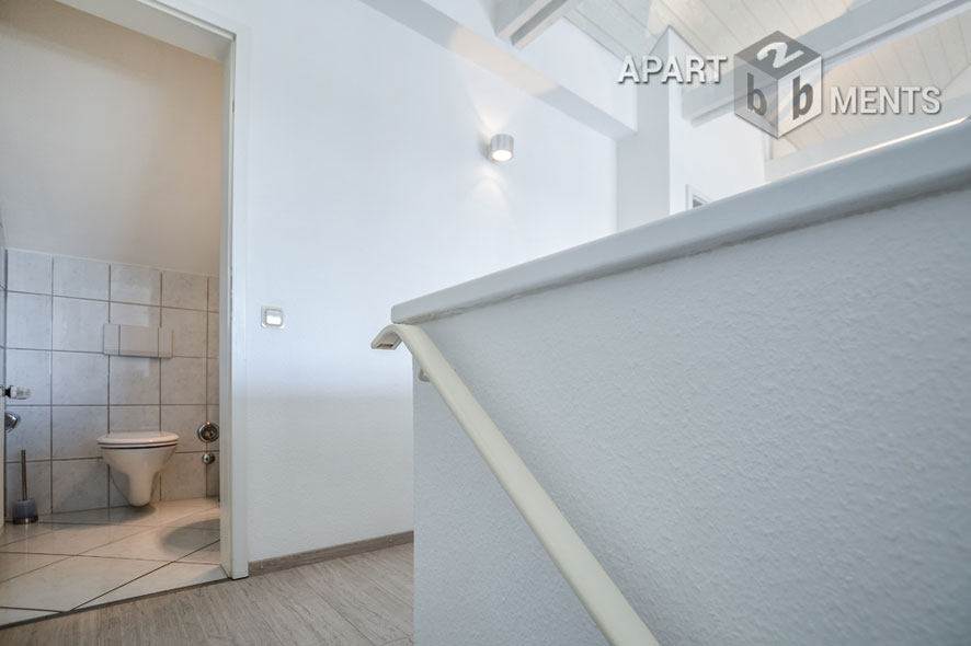 Möblierte Maisonette mit Dachterrasse im Blumenviertel in Hürth