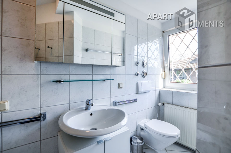 Möblierte Maisonette mit Dachterrasse im Blumenviertel in Hürth