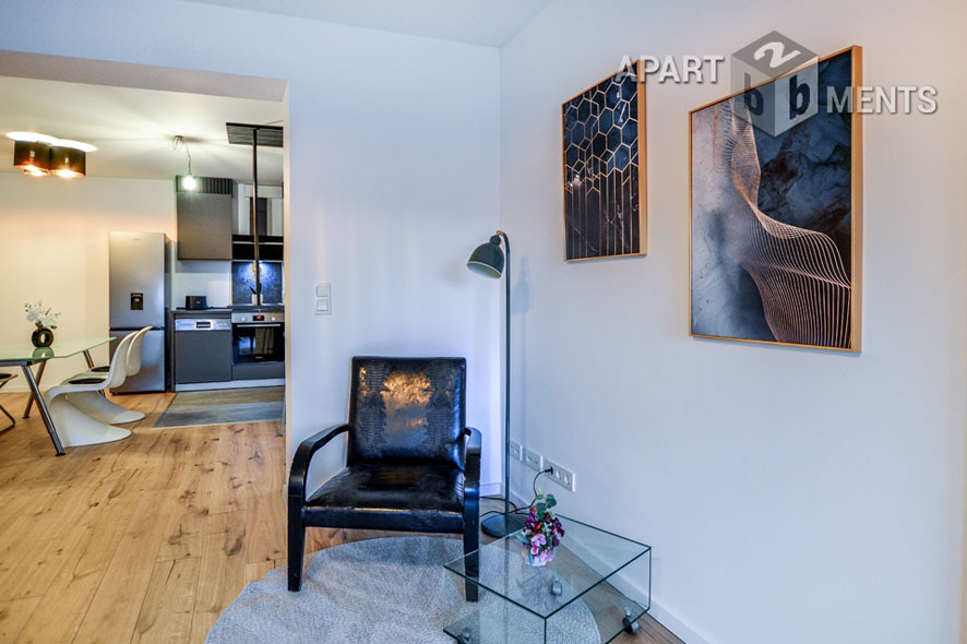 Modern furnished apartment in Cologne-Deutz - first occupancy after refurbishment