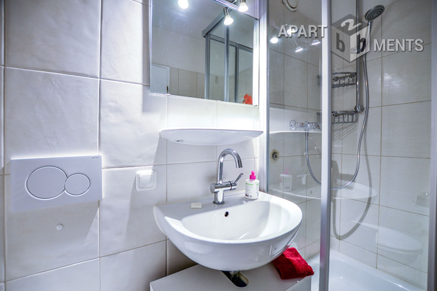 Moderne möblierte Wohnung in Köln-Sülz