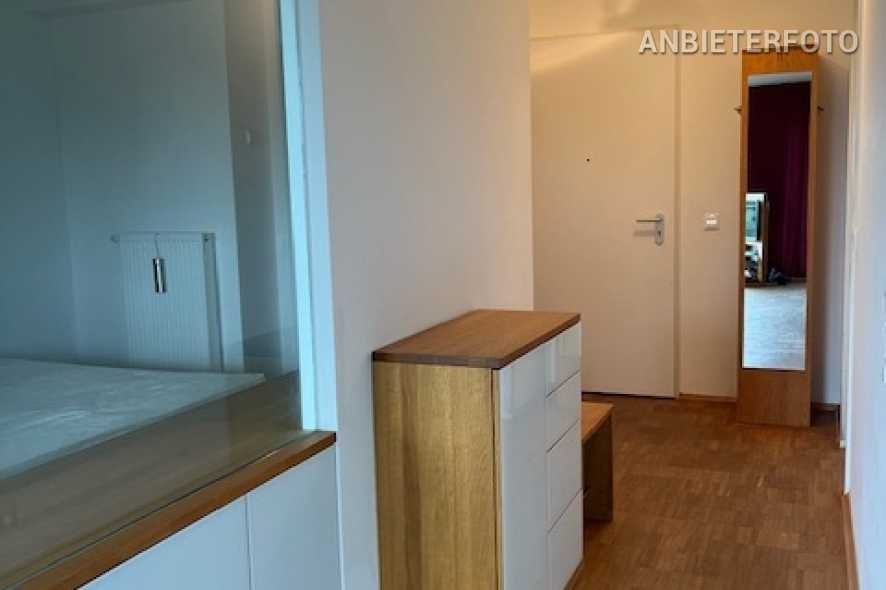 Exklusiv möblierte Wohnung mit Balkon und Tiefgaragenstellplatz in Hürth