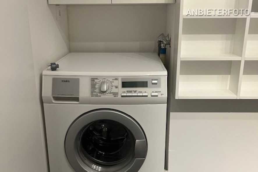 Exklusiv möblierte Wohnung mit Balkon und Tiefgaragenstellplatz in Hürth