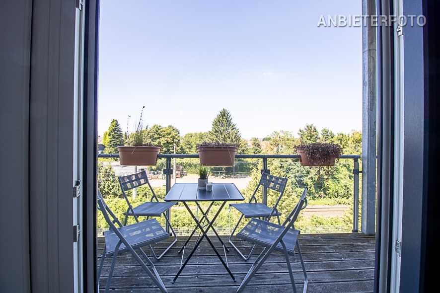 Exklusiv möblierte Wohnung mit Balkon und Tiefgaragenstellplatz in Hürth