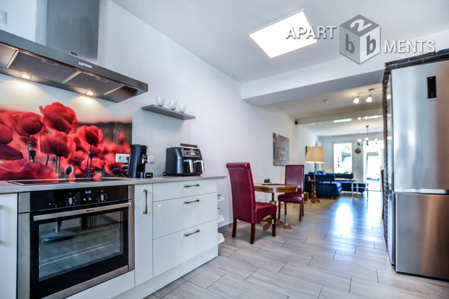 Furnished apartment on 2 levels with private garden in Cologne-Bickendorf