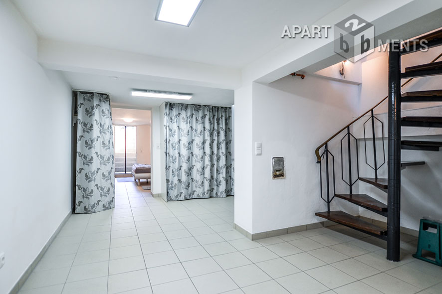 Furnished apartment on 2 levels with private garden in Cologne-Bickendorf