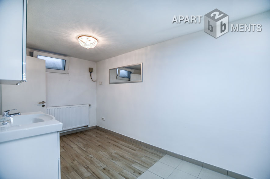 Furnished apartment on 2 levels with private garden in Cologne-Bickendorf