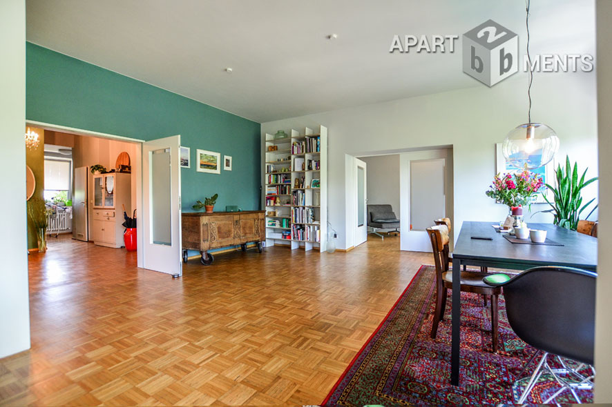 Möblierte Großraumwohnung mit Blick in den Stadtgarten in Köln-Neustadt-Süd