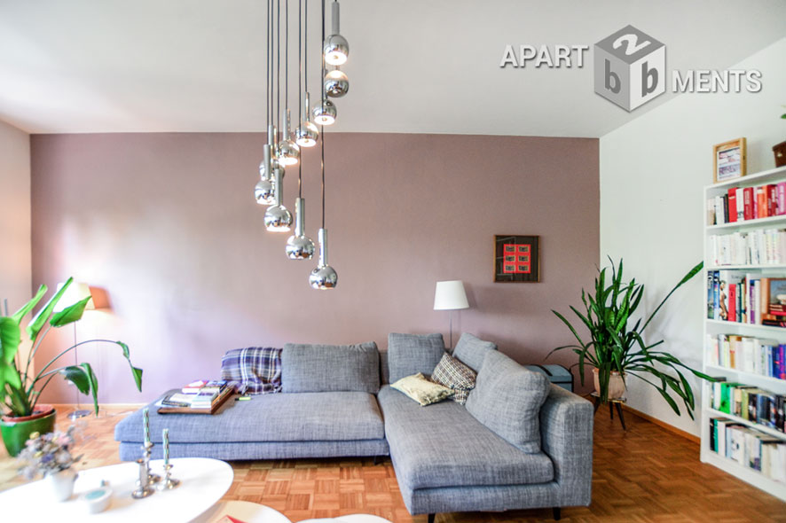 Möblierte Großraumwohnung mit Blick in den Stadtgarten in Köln-Neustadt-Süd