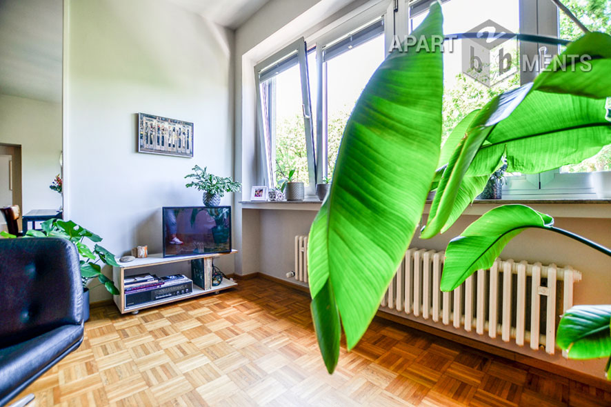 Möblierte Großraumwohnung mit Blick in den Stadtgarten in Köln-Neustadt-Süd