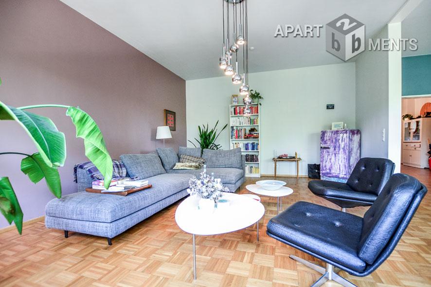 Möblierte Großraumwohnung mit Blick in den Stadtgarten in Köln-Neustadt-Süd