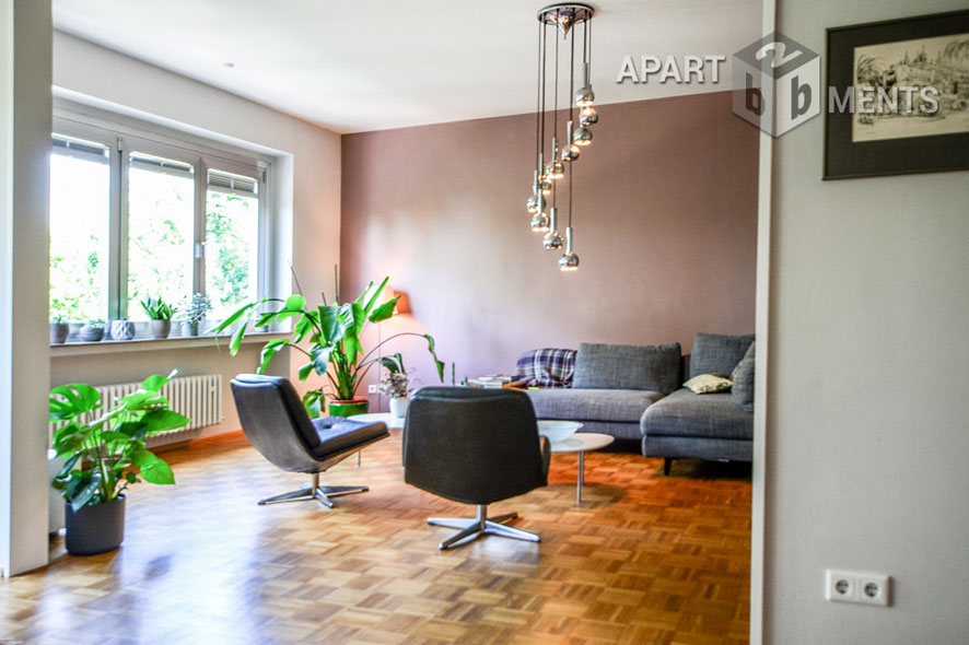 Möblierte Großraumwohnung mit Blick in den Stadtgarten in Köln-Neustadt-Süd
