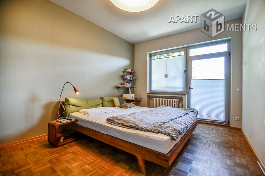 Möblierte Großraumwohnung mit Blick in den Stadtgarten in Köln-Neustadt-Süd