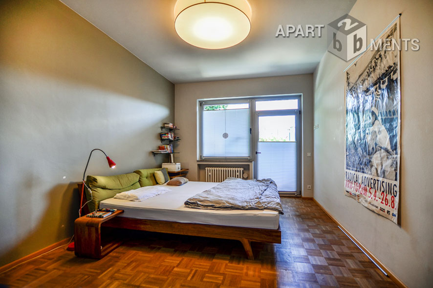 Möblierte Großraumwohnung mit Blick in den Stadtgarten in Köln-Neustadt-Süd