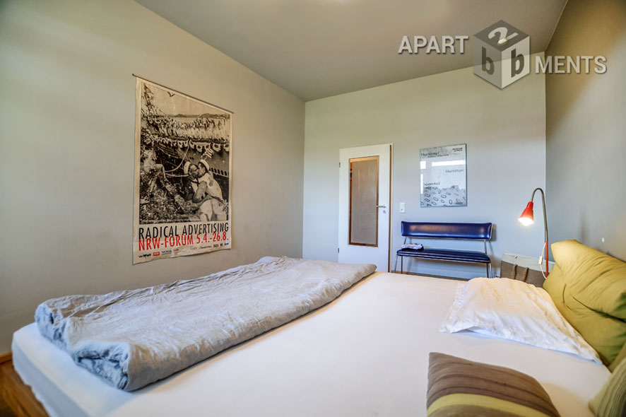 Möblierte Großraumwohnung mit Blick in den Stadtgarten in Köln-Neustadt-Süd