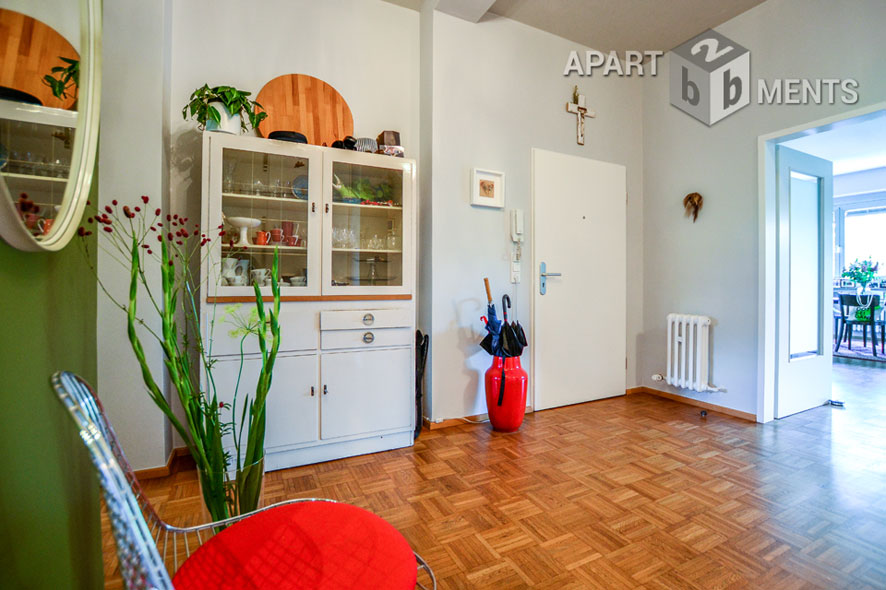 Möblierte Großraumwohnung mit Blick in den Stadtgarten in Köln-Neustadt-Süd