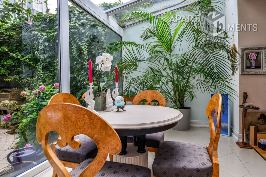 Modern furnished and spacious apartment with garden in Cologne-Neustadt-Süd