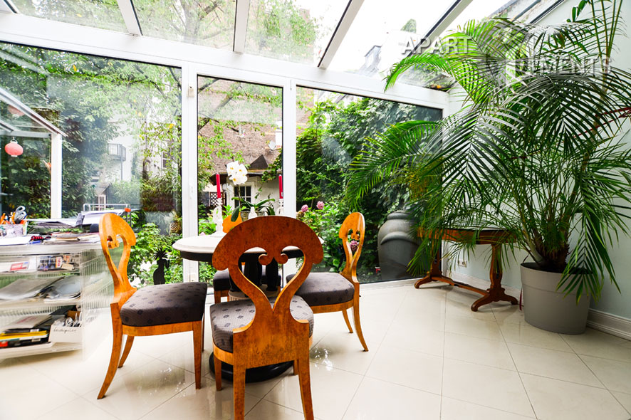 Modern furnished and spacious apartment with garden in Cologne-Neustadt-Süd