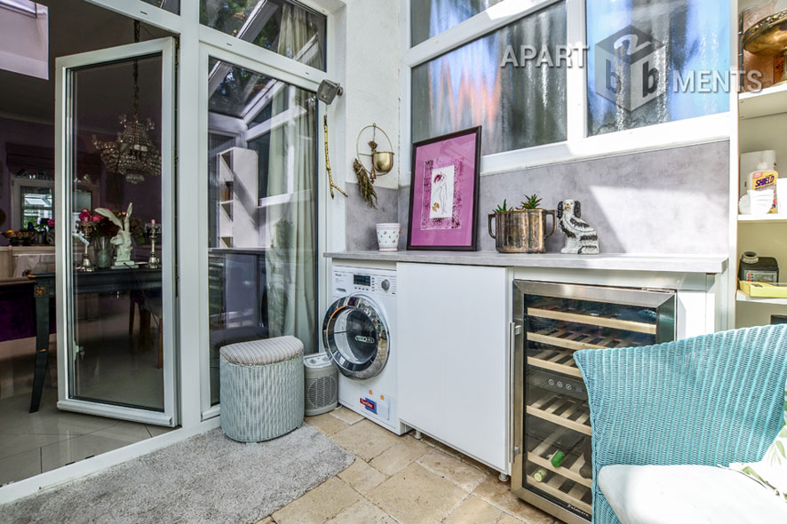 Modern furnished and spacious apartment with garden in Cologne-Neustadt-Süd