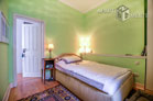 Modern furnished and spacious apartment with garden in Cologne-Neustadt-Süd