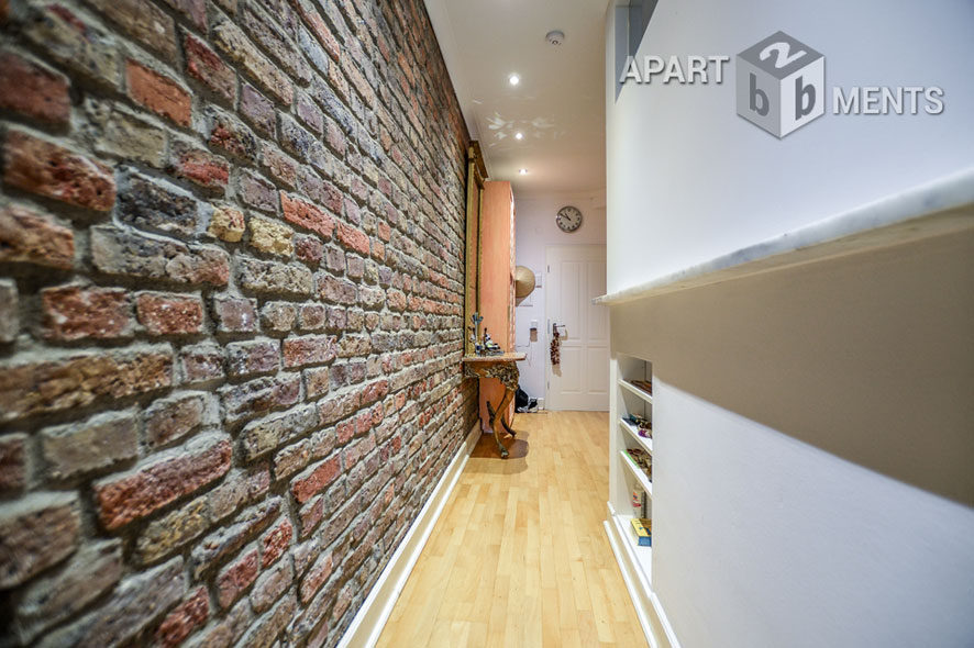 Modern furnished and spacious apartment with garden in Cologne-Neustadt-Süd