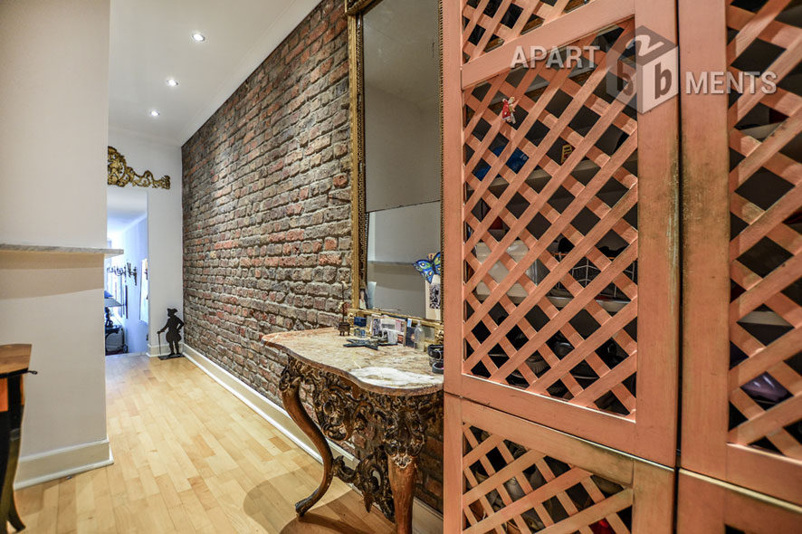 Modern furnished and spacious apartment with garden in Cologne-Neustadt-Süd