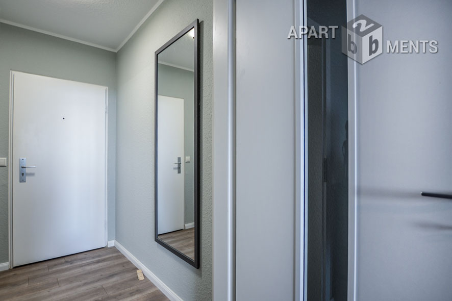 Furnished apartment with balcony in the AXA skyscraper in Cologne-Riehl