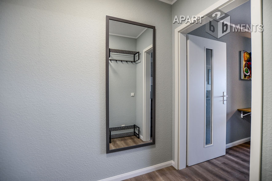 Furnished apartment with balcony in the AXA skyscraper in Cologne-Riehl