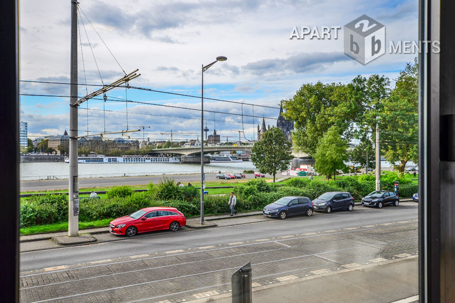 Möblierte Wohnung mit Panorama-Rheinblick und Balkon in Köln-Deutz