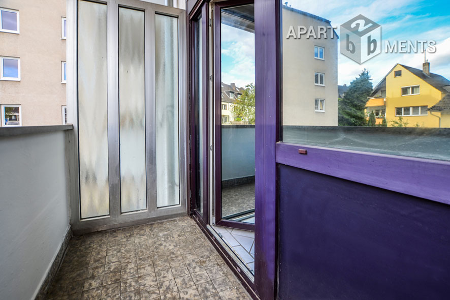 Möblierte Wohnung mit Panorama-Rheinblick und Balkon in Köln-Deutz