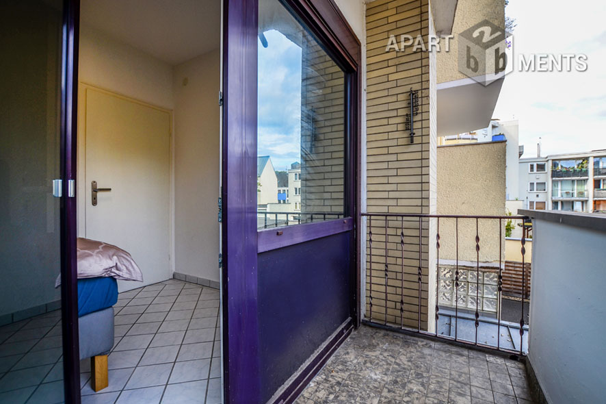 Möblierte Wohnung mit Panorama-Rheinblick und Balkon in Köln-Deutz