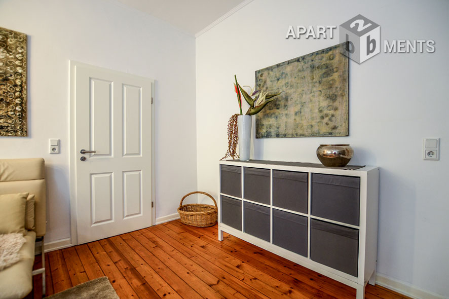 Hochwertig modern möblierte Wohnung mit Balkon in Köln-Altstadt-Süd