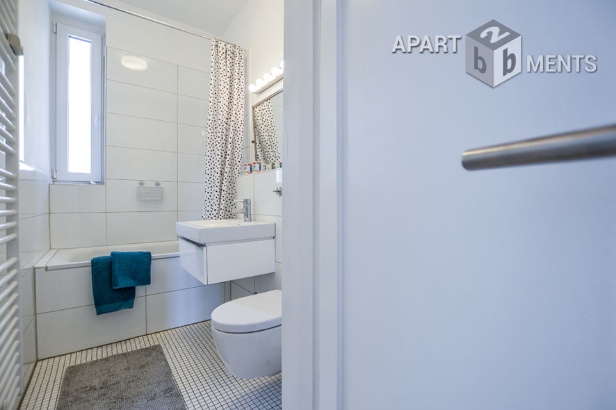 Hochwertig modern möblierte Wohnung mit Balkon in Köln-Altstadt-Süd