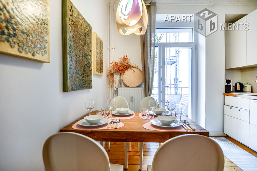 Hochwertig modern möblierte Wohnung mit Balkon in Köln-Altstadt-Süd