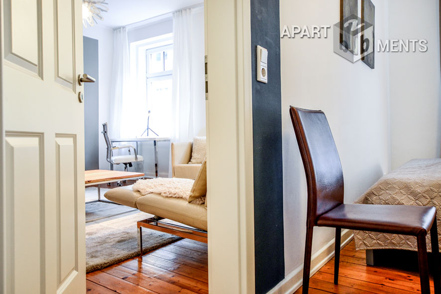 Hochwertig modern möblierte Wohnung mit Balkon in Köln-Altstadt-Süd