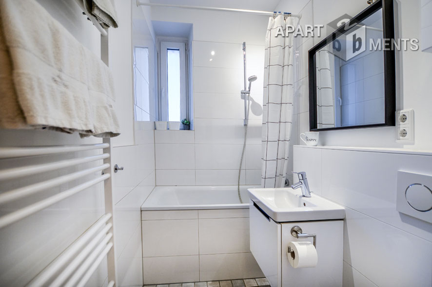 Hochwertig modern möblierte Wohnung mit Balkon in Köln-Altstadt-Süd