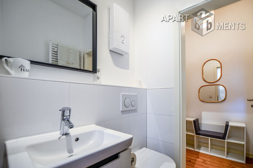 Hochwertig modern möblierte Wohnung mit Balkon in Köln-Altstadt-Süd