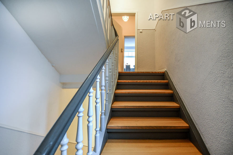 Hochwertig modern möblierte Wohnung mit Balkon in Köln-Altstadt-Süd