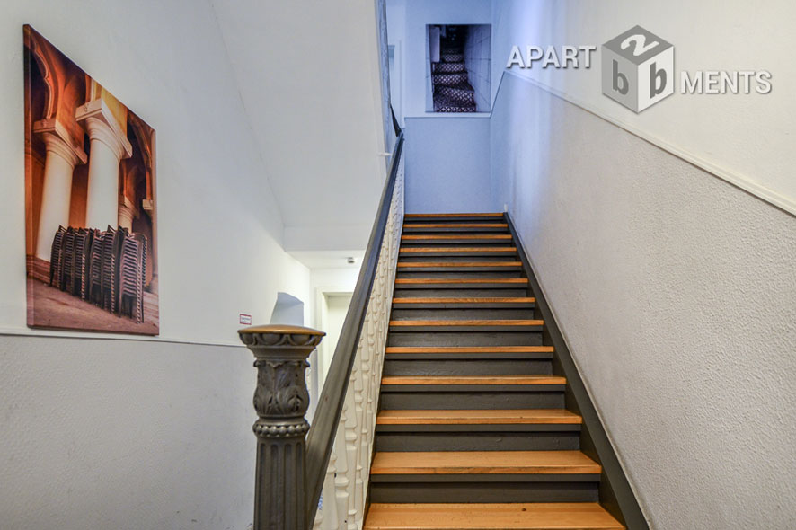 Hochwertig modern möblierte Wohnung mit Balkon in Köln-Altstadt-Süd