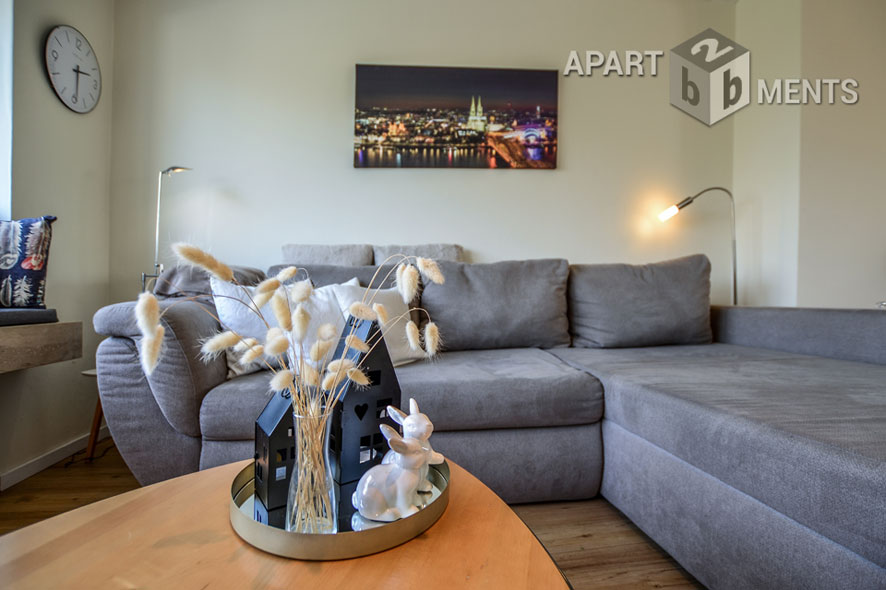 Möblierte Wohnung auf 2 Ebenen in Hürth-Kendenich