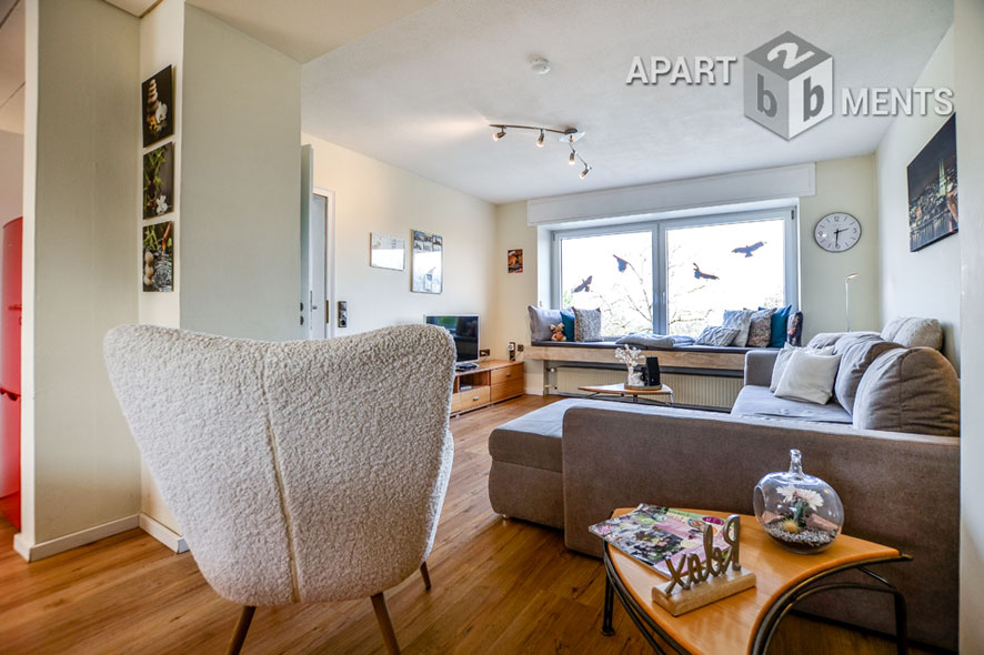 Möblierte Wohnung auf 2 Ebenen in Hürth-Kendenich