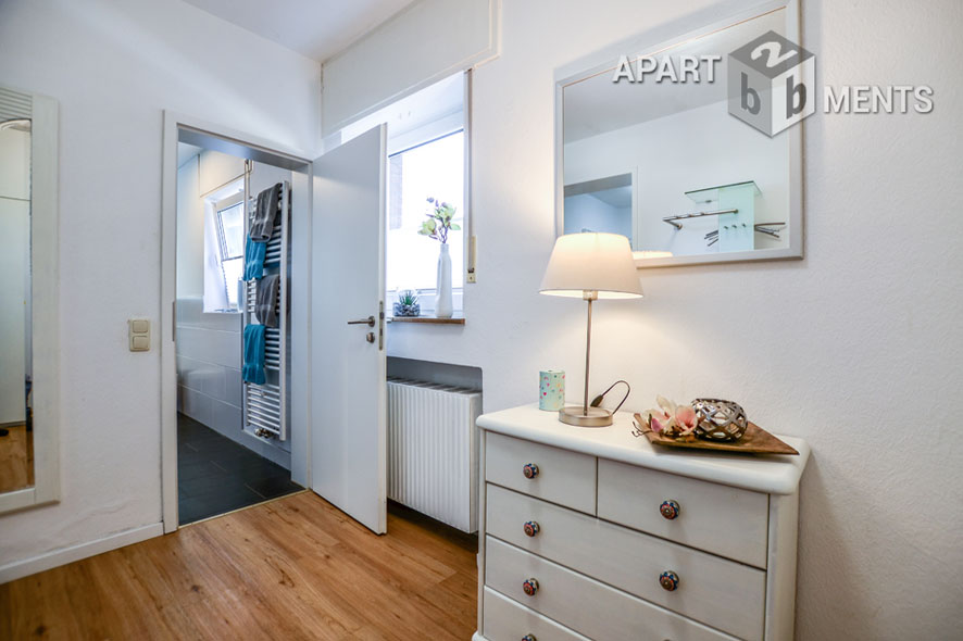 Möblierte Wohnung auf 2 Ebenen in Hürth-Kendenich