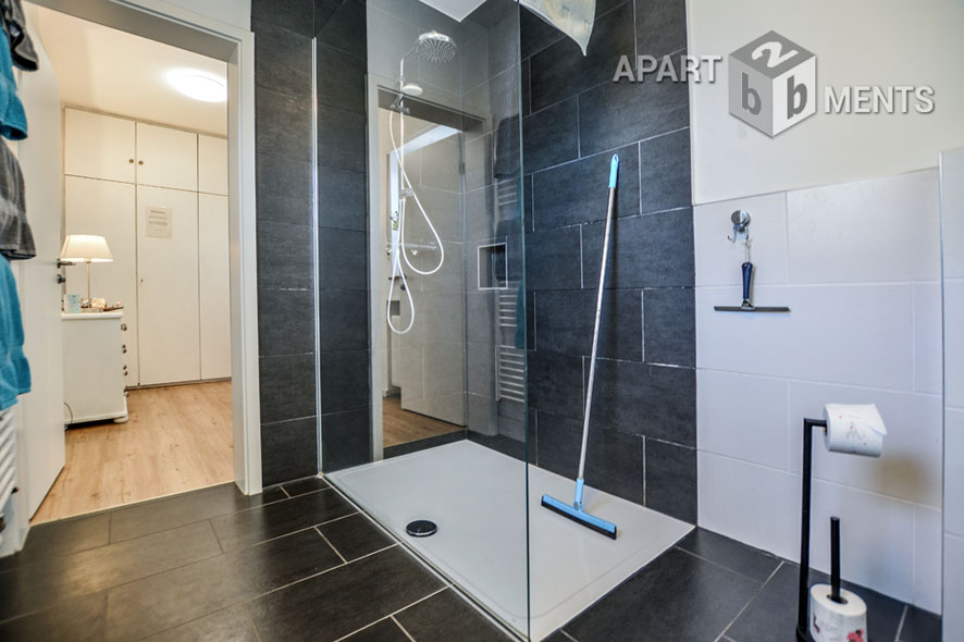 Möblierte Wohnung auf 2 Ebenen in Hürth-Kendenich