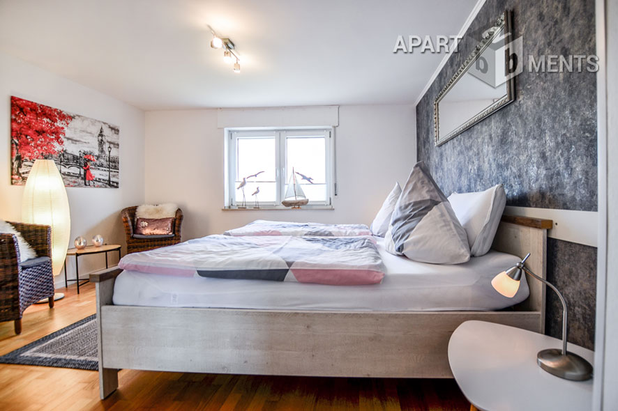 Möblierte Wohnung auf 2 Ebenen in Hürth-Kendenich