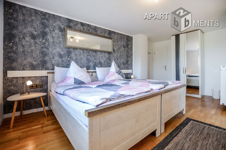 Möblierte Wohnung auf 2 Ebenen in Hürth-Kendenich