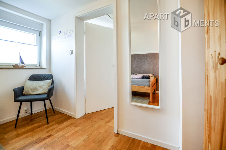 Möblierte Wohnung auf 2 Ebenen in Hürth-Kendenich